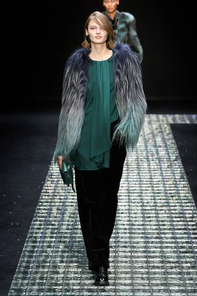 Look 38